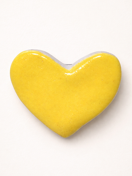 Брошь ручной работы Elizabeth Madar Сердце, жёлтая, керамика, фото 1.