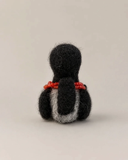 Валяная игрушка Северяшка «Ворона в бусах», шерсть, фото 4.