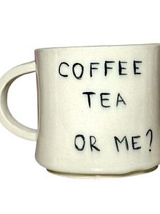Кружка ручной работы с надписью «Coffee, tea or me?», керамика, 250 мл