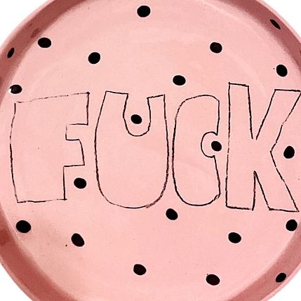 Тарелка ручной работы с бортиком «F**k», 18 см, розовая, фарфор, фото 2.