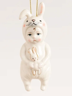 Ёлочная игрушка Ким керамика «Малыш в костюме зайчика», белый, 12 см, фарфор