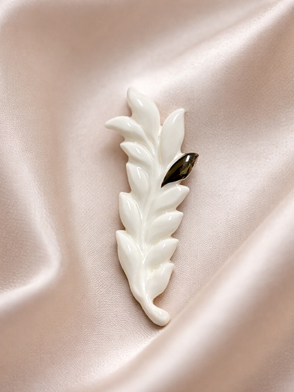 Брошь ручной работы Bulygin «Веточка», бело-серебристая, фарфор, фото 4.