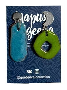 Серьги Мария Гордеева асимметричные, керамика, голубые с зелёным