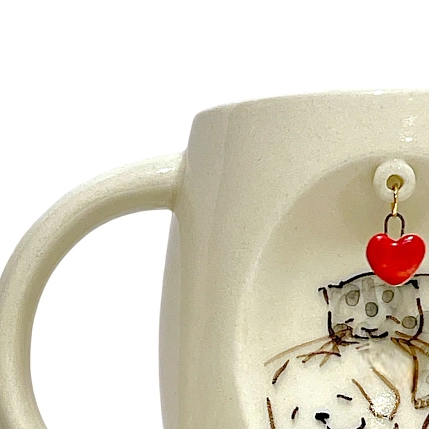 Кружка ручной работы НАДО ЖЕ Котик с пёсиком с подвеской сердечком, керамика, 300 мл, фото 2.