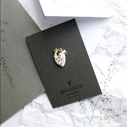 Брошь ручной работы Фарфор Булыгина «Сердце», бело-золотистая, фото 5.