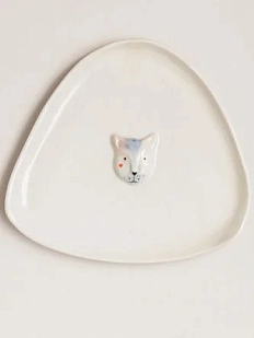 Тарелка ручной работы Мария Гордеева с фигуркой Котик, белая, полуфарфор, 20 см