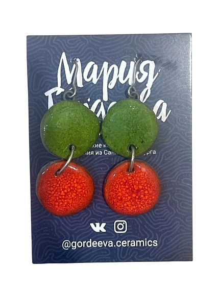 Серьги Мария Гордеева асимметричные составные, керамика, зелёные с красным, фото 1.