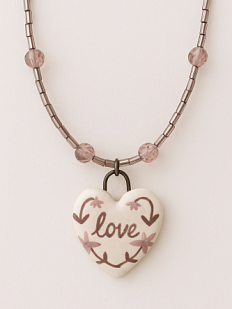 Чокер ручной работы в виде сердечка «Love / Hate», двусторонний, керамика, бисер