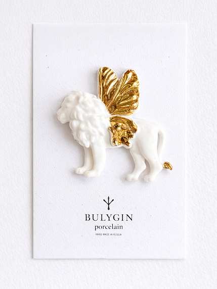 Брошь ручной работы Bulygin «Лев», фарфор, бело-золотистая, фото 1.