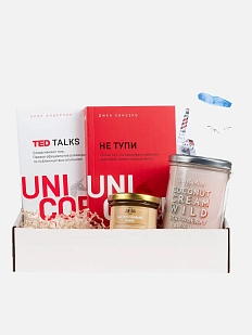 Подарочный набор с книгами «Ted talks», «Не тупи» и сладостями