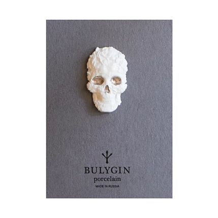 Брошь ручной работы Bulygin «Череп» малый, бело-серебристая, фарфор, фото 2.
