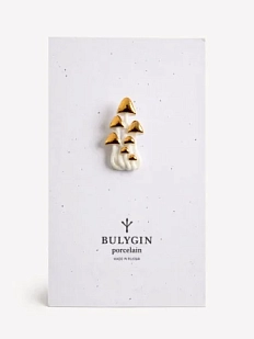 Брошь ручной работы Фарфор Булыгина «Грибы», бело-золотистая