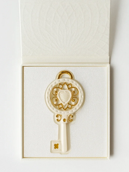 Игрушка новогодняя Фарфор Булыгина «Ключик», бело-золотистая, фото 2.