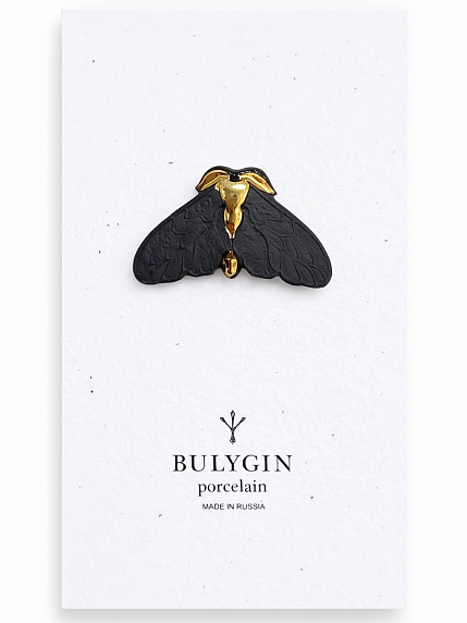 Брошь ручной работы Bulygin «Моль», фарфор, чёрно-золотистая, фото 1.