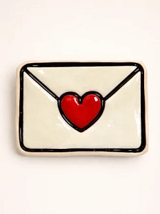 Брошь ручной работы Elizabeth Madar Конверт, белая, керамика