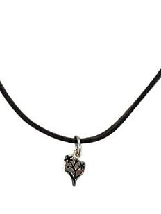 Кулон ручной работы на кожаном ремешке Три цветочка, нейзильбер