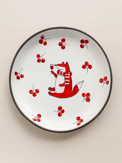 Тарелка ручной работы с бортиком Лис с брусникой и бокалом, белая, 13 см, фото 1.
