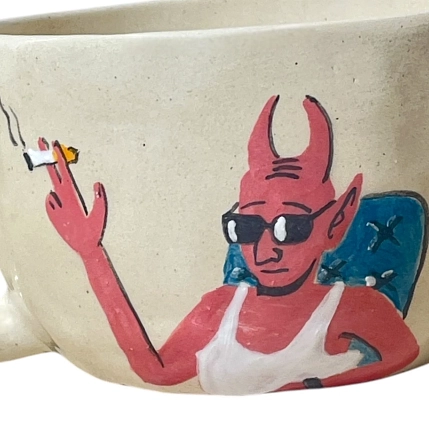 Кружка ручной работы «Чёрт в кресле», белая, керамика, 500 мл, фото 2.