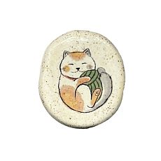 Брошь керамическая «Котик с клубком шерсти»
