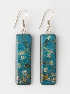 Серьги с картиной «Цветущие ветки миндаля», дерево с эпоксидной смолой