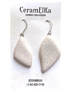 Серьги КерамЕлКа «Лепестки», керамика, кракелюр, белые
