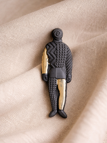 Брошь ручной работы Bulygin «Малевич»,фарфор, чёрно-серебристая, фото 3.