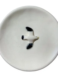 Тарелка ручной работы Мария Гордеева с фигуркой Чайка, полуфарфор, 13 см