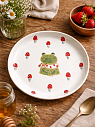 Тарелка ручной работы с бортиком Лягушка с мухоморами, белая, фарфор, 19 см, превью фото 2
