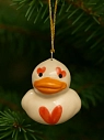 Ёлочная игрушка Римма керамика Утёнок с красными сердечками, 4 см, превью фото 3