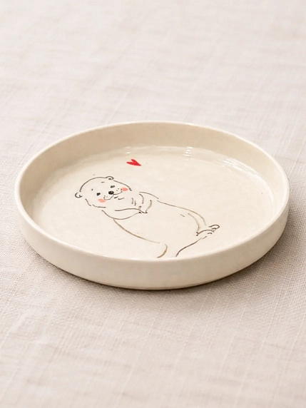 Тарелка ручной работы НАДО ЖЕ с росписью «Выдра», белая, керамика, 14 см, фото 2.