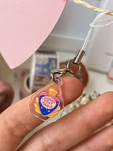 Мини-брелок «Слушай своё сердце», акрил