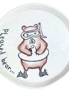 Тарелка ручной работы «Pleased bear в спасательном круге», керамика, 18 см