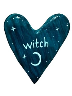 Брошь ручной работы Сердце с надписью «Witch», тёмно-зелёный, полимерная глина