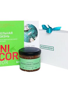 Подарочный набор с книгой «Цельная жизнь» и мягкой карамелью