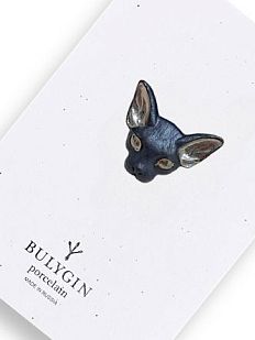 Брошь ручной работы Bulygin «Кошка», фарфор, чёрно-серебристая