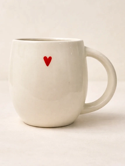 Кружка ручной работы НАДО ЖЕ с подвеской сердечком и росписью «Ёжики», белая, керамика, 300 мл, фото 4.