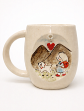 Кружка ручной работы НАДО ЖЕ с подвеской сердечком и росписью «Девочка и собачка в горах», белая, керамика, 300 мл