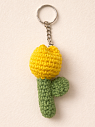 Вязаный брелок Цилинская «Тюльпан», желтый, 7 см, превью фото 1