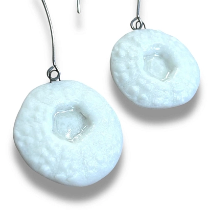 Серьги КерамЕлКа «Белые цветы», фарфор, фото 3.