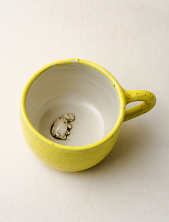 Кружка ручной работы с фигуркой внутри Бегемотик, жёлтая, керамика, 400мл