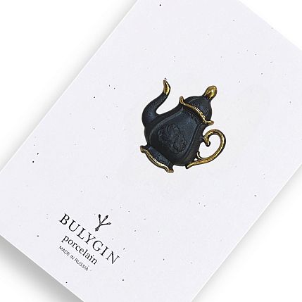 Брошь ручной работы Bulygin «Кофейник», фарфор, чёрно-золотистая, фото 1.