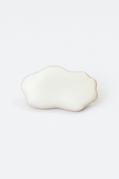 Брошь ручной работы Partala ceramics «Тучка», белая, керамика, фото 1.