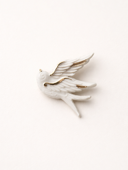 Брошь ручной работы Bulygin «Ласточка», фарфор, бело-золотистая, фото 4.