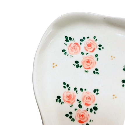 Тарелка ручной работы Slowday Ceramics с розовыми розочками «Винтаж», керамика, 25 см, фото 3.