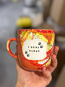 Кружка ручной работы Тата вытворяет/NF ceramics «У меня лапки», оранжевая, керамика, 400 мл, превью фото 1