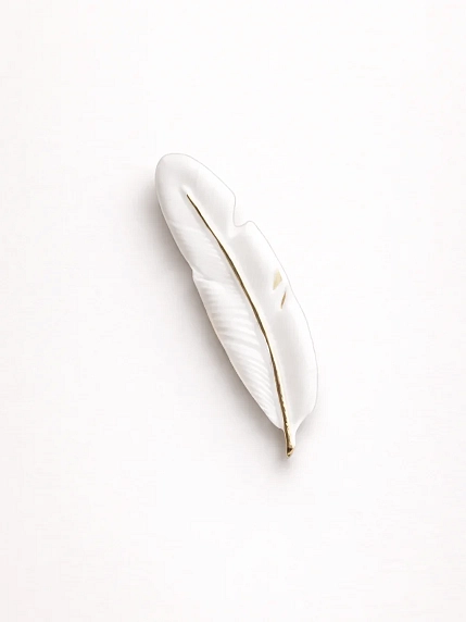Брошь ручной работы Фарфор Булыгина «Перо», бело-золотистая, фото 6.