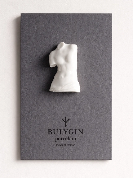 Брошь ручной работы Фарфор Булыгина «Античный торс», белая, фото 2.