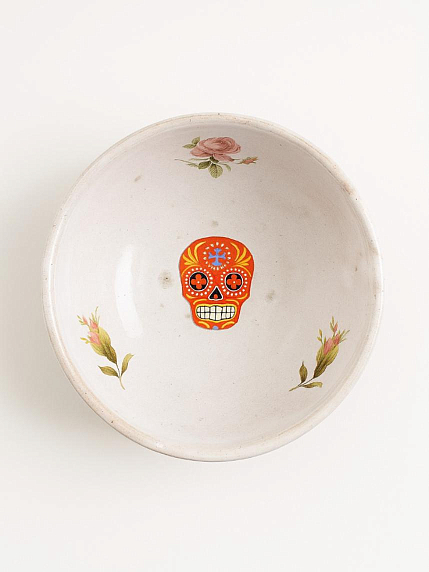 Пиала ручной работы с черепами, светло-бежевая, 9 см, фото 3.