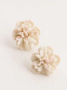 Серьги-гвоздики «Распустившийся пион», полимерная глина