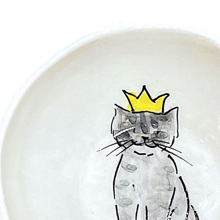 Пиала ручной работы с росписью «Котик с короной», белая, керамика, 10 см, фото 2.